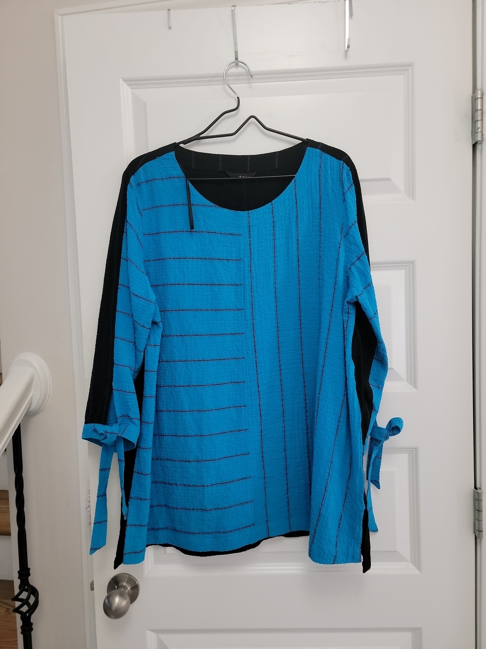 Ali Miles Womens L Blue Black Crinkle Tunic Top Artsy Tie Cuffs Art to Wear L